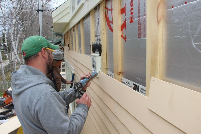 How to install clapboard siding on a house